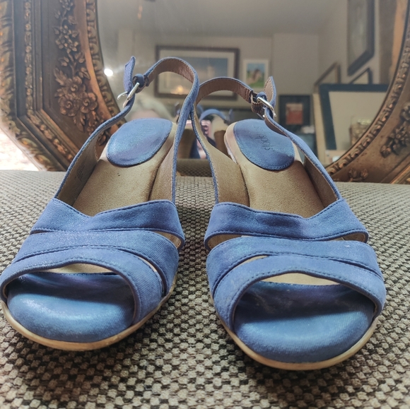 SOFT SPOTS NEW 7M LEATHER LIGHT BLUE - Picture 2 of 3